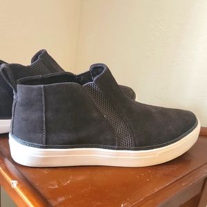 Toms High Top Sneaker Size 10